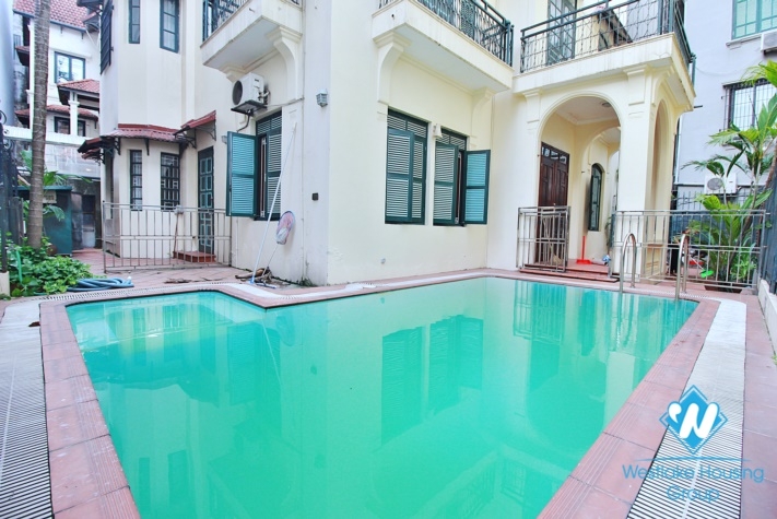 Outdoor-pool five bedrooms house for rent in Dang Thai Mai st, Tay Ho, Ha Noi